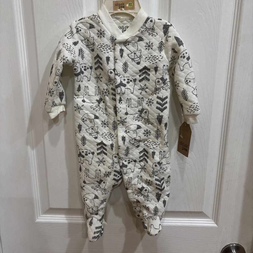 Simple joys by Carters 0-3 months Winter Theme  sleeper
